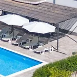 Appartement 3 Bedroom With Private Pool Split