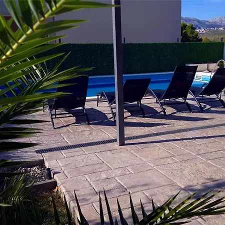 3 Bedroom With Private Pool Appartement